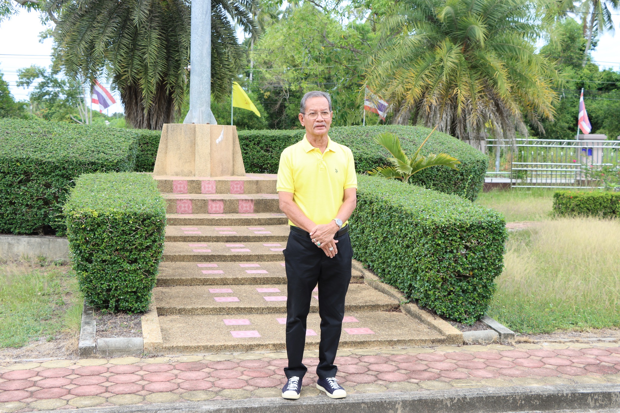 กิจกรรมเคารพธงชาติทุกวันจันทร์ สำนึกคุณ "ชาติ ศาสน์ กษัตริย์"